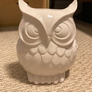 White decorative owl vase
